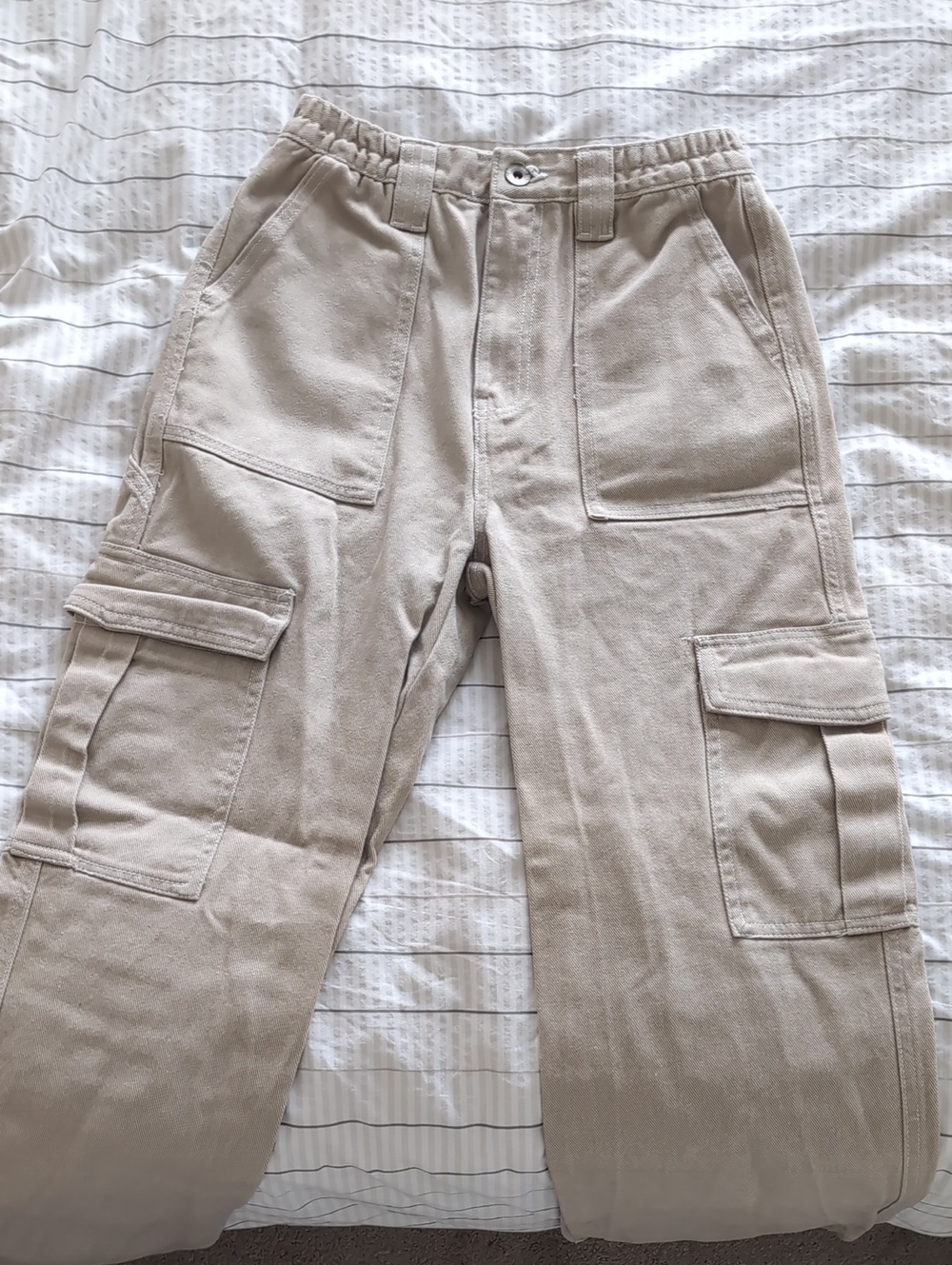 Ardene Women's Light Beige High-Rise Cargo Jeans